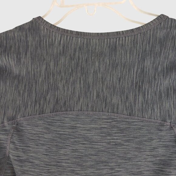 Athleta Long-Sleeve Performance Top Lightweight Stretch Thumbhole Womens S - Picture 3 of 11